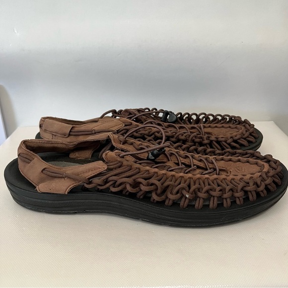 Keen Men’s UNEEK Brown Sandals